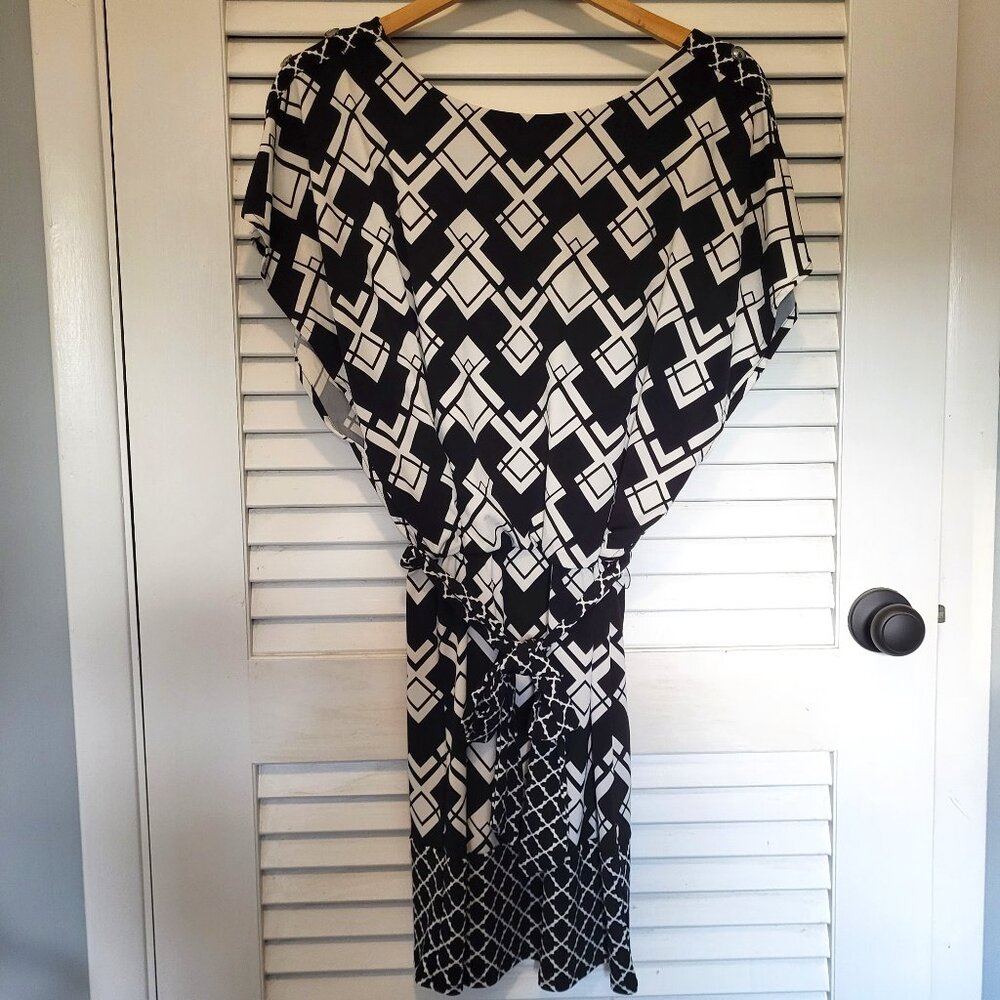 White House Black Market Women's Dress Medium Black & White Tie Belt NWT